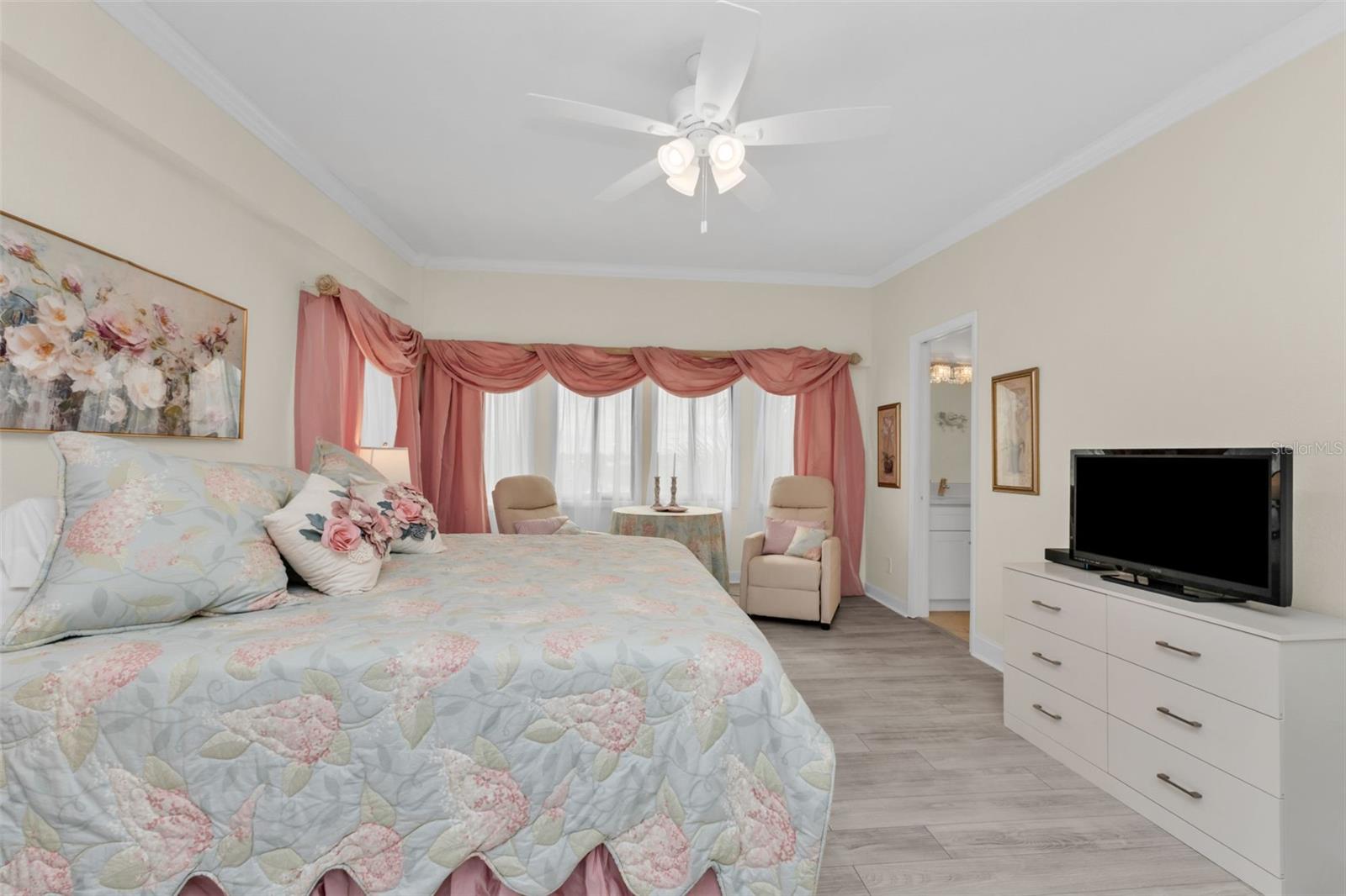 LAVISTA CONDO - Residential