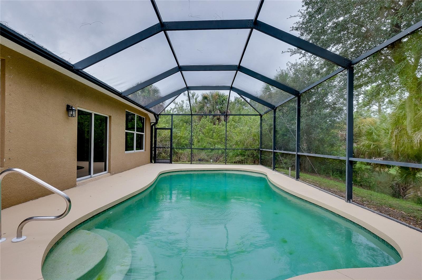 415 KINDRED BOULEVARD