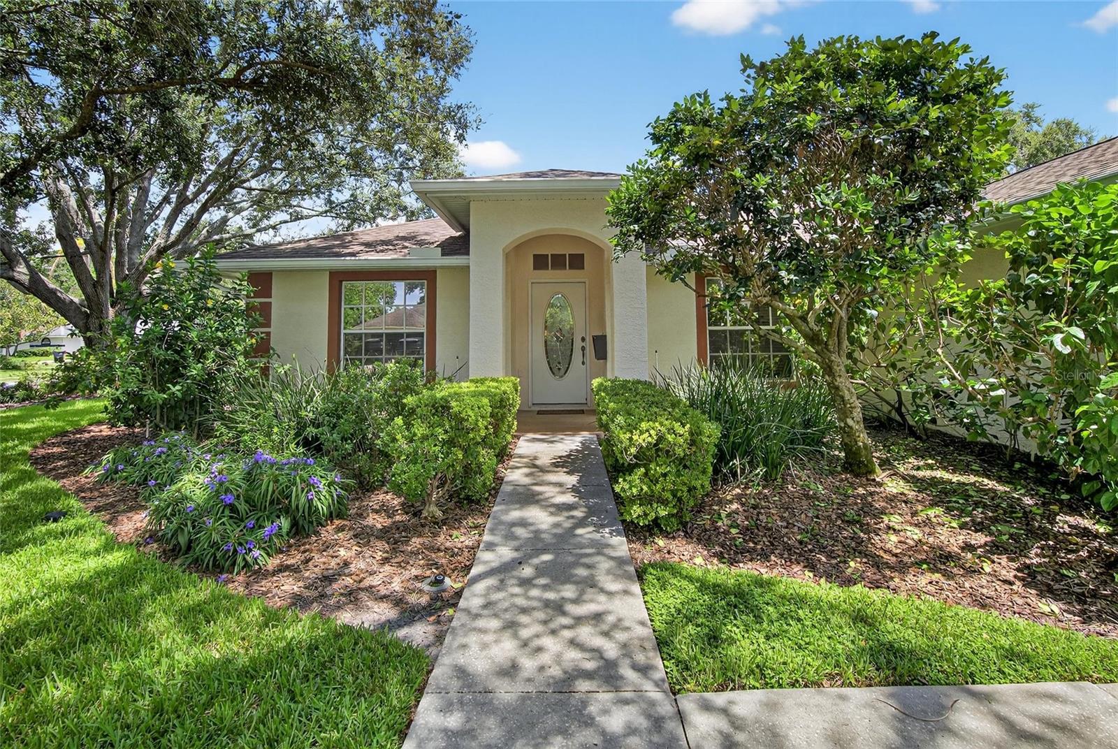 907 CLEARCREEK DRIVE