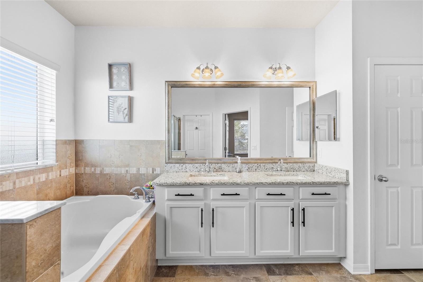 FISHHAWK RANCH PH 2 TR 1 - Residential