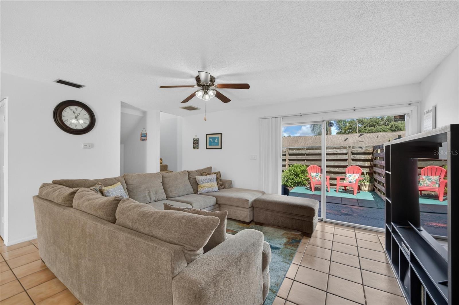 1131 LONGFELLOW ROAD, SARASOTA, FL, 34243 3 1131 LONGFELLOW ROAD