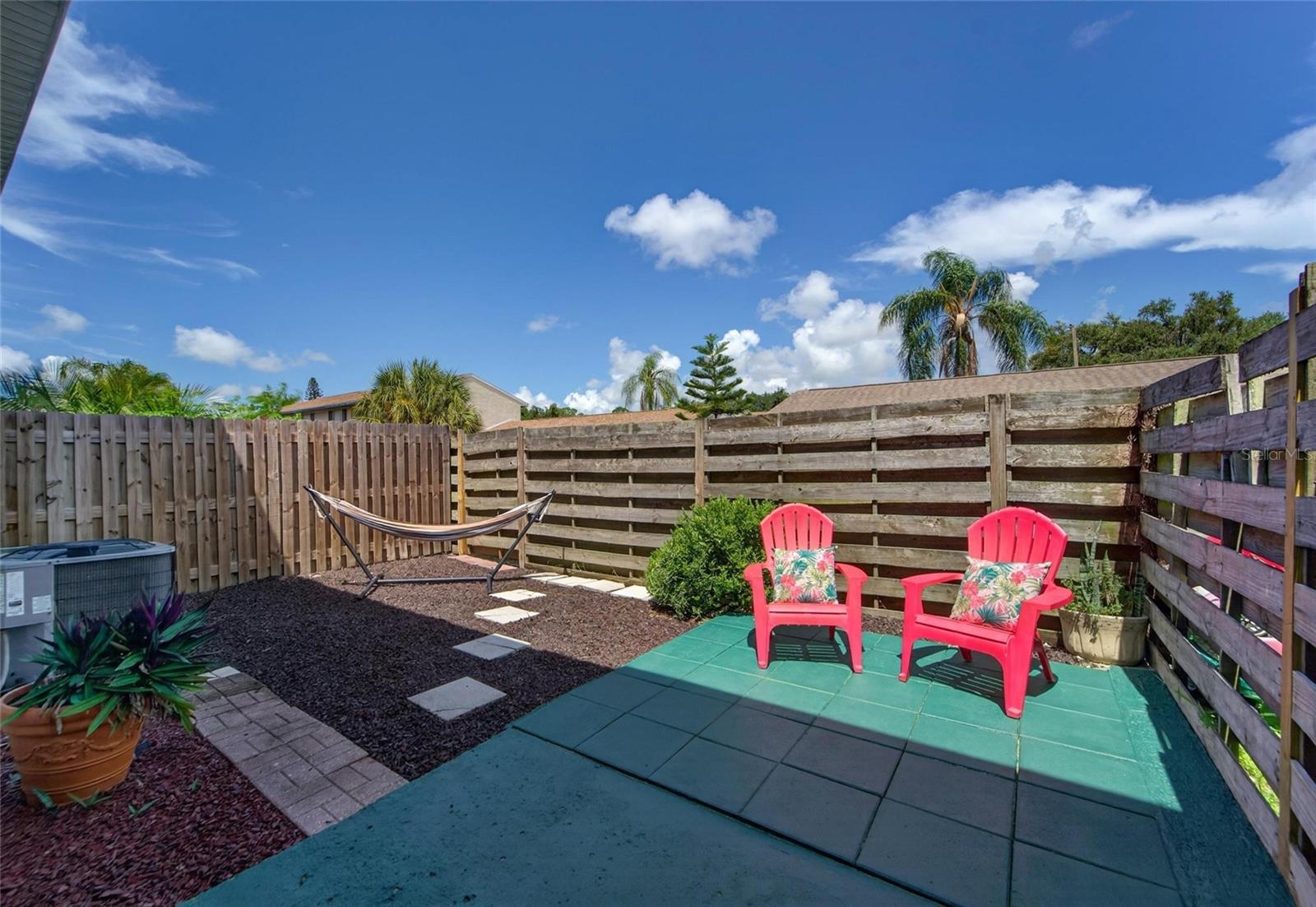 1131 LONGFELLOW ROAD, SARASOTA, FL, 34243 2 1131 LONGFELLOW ROAD