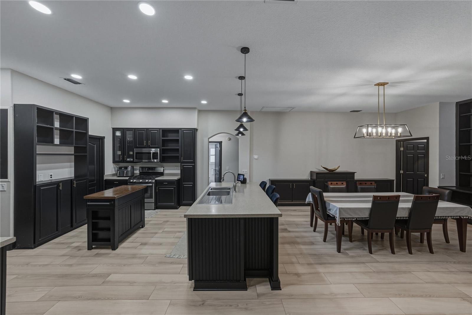 1808 TANGLEDVINE DRIVE