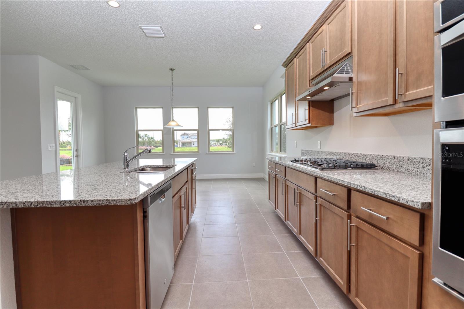 LAKESHORE PRESERVE PH 5 - Residential Lease