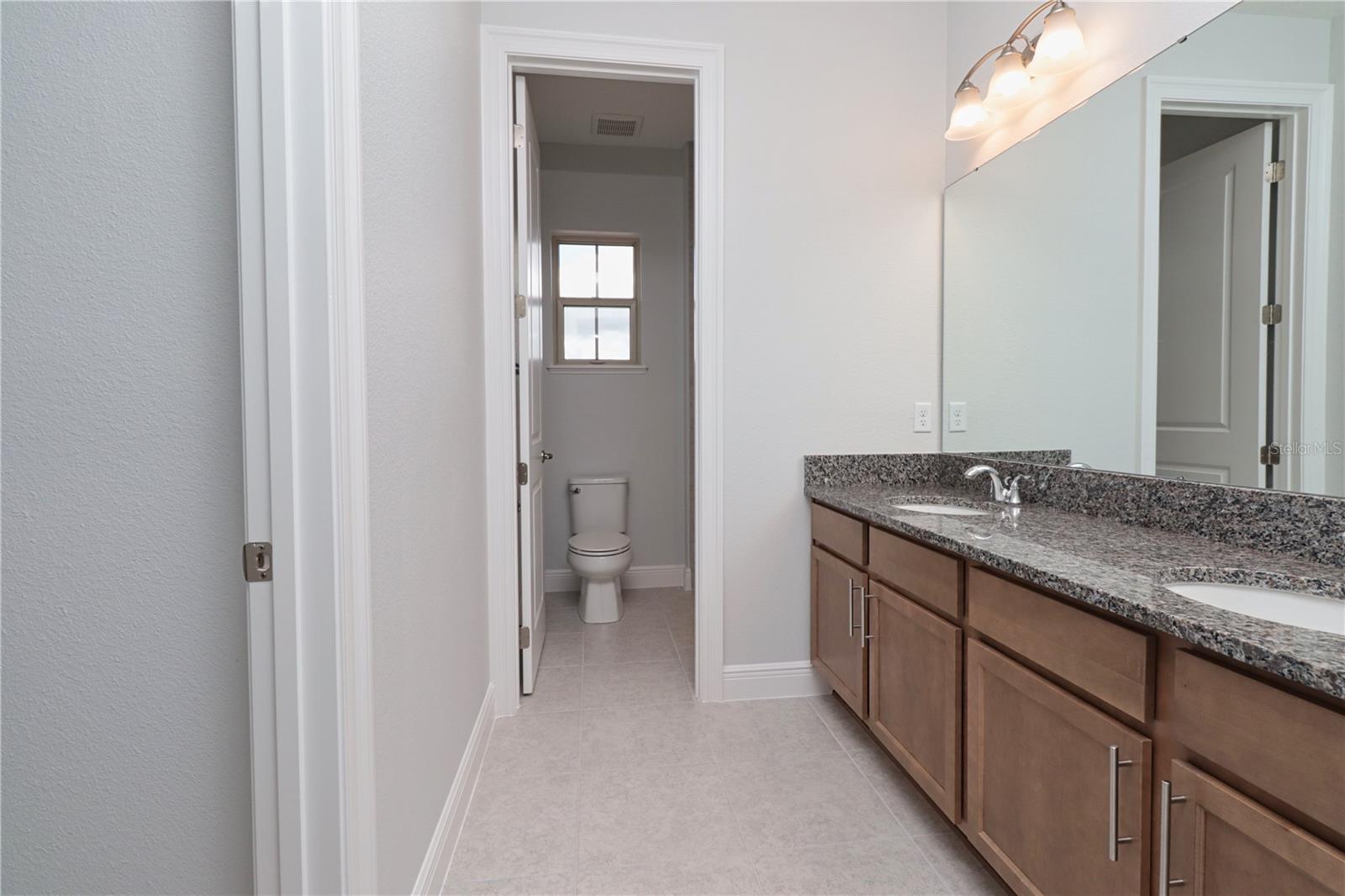 LAKESHORE PRESERVE PH 5 - Residential Lease