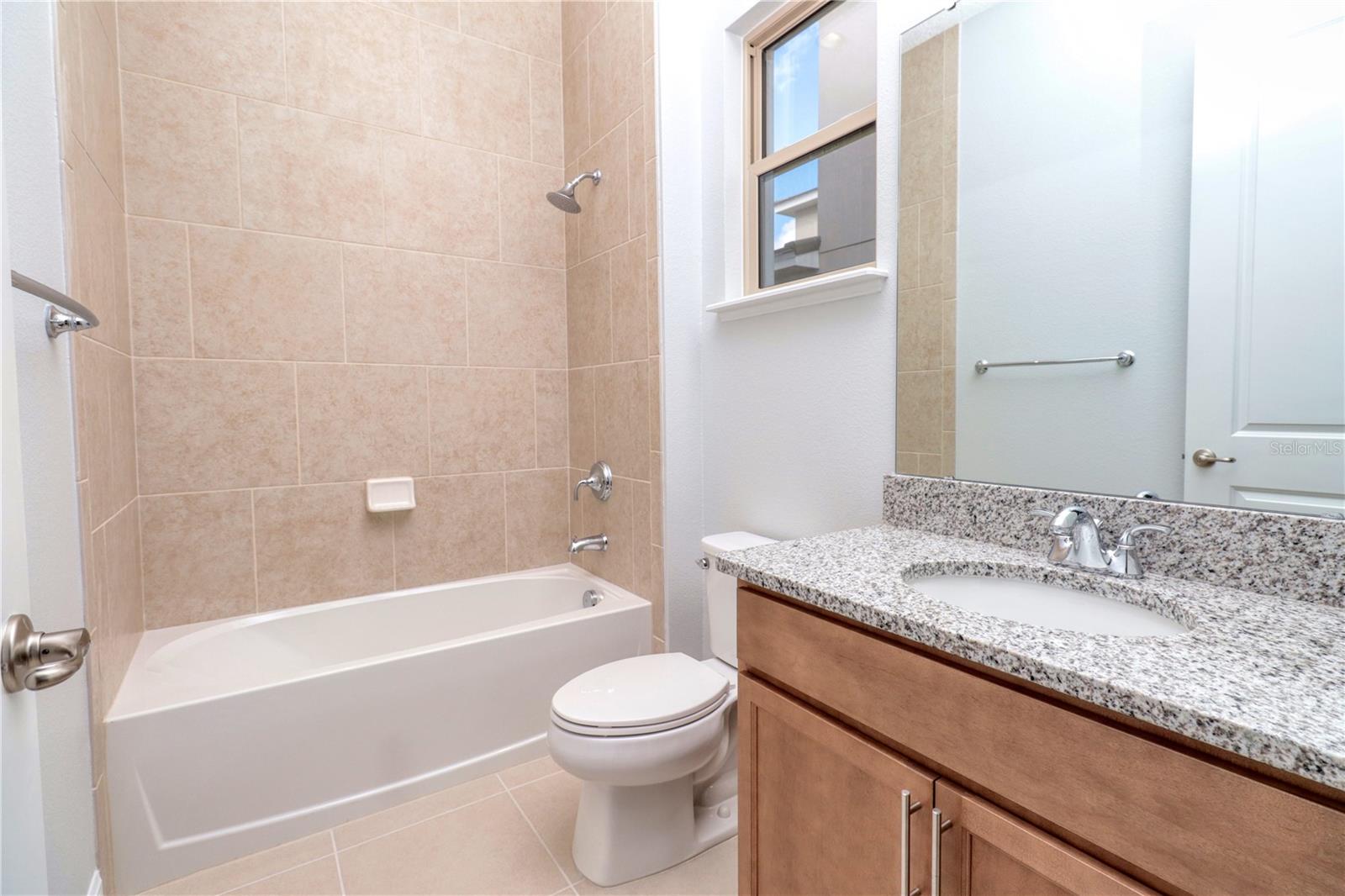 LAKESHORE PRESERVE PH 5 - Residential Lease