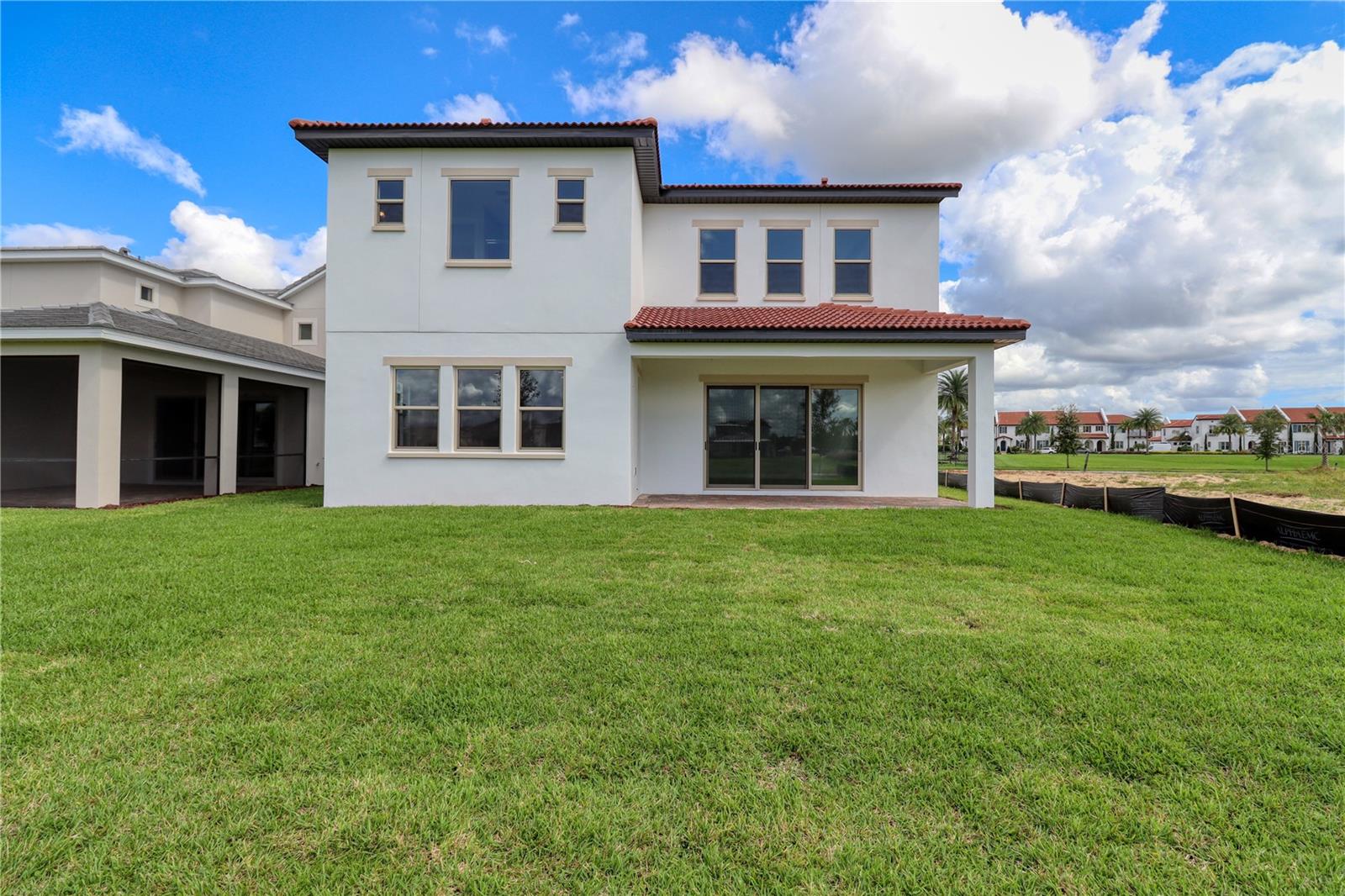 LAKESHORE PRESERVE PH 5 - Residential Lease