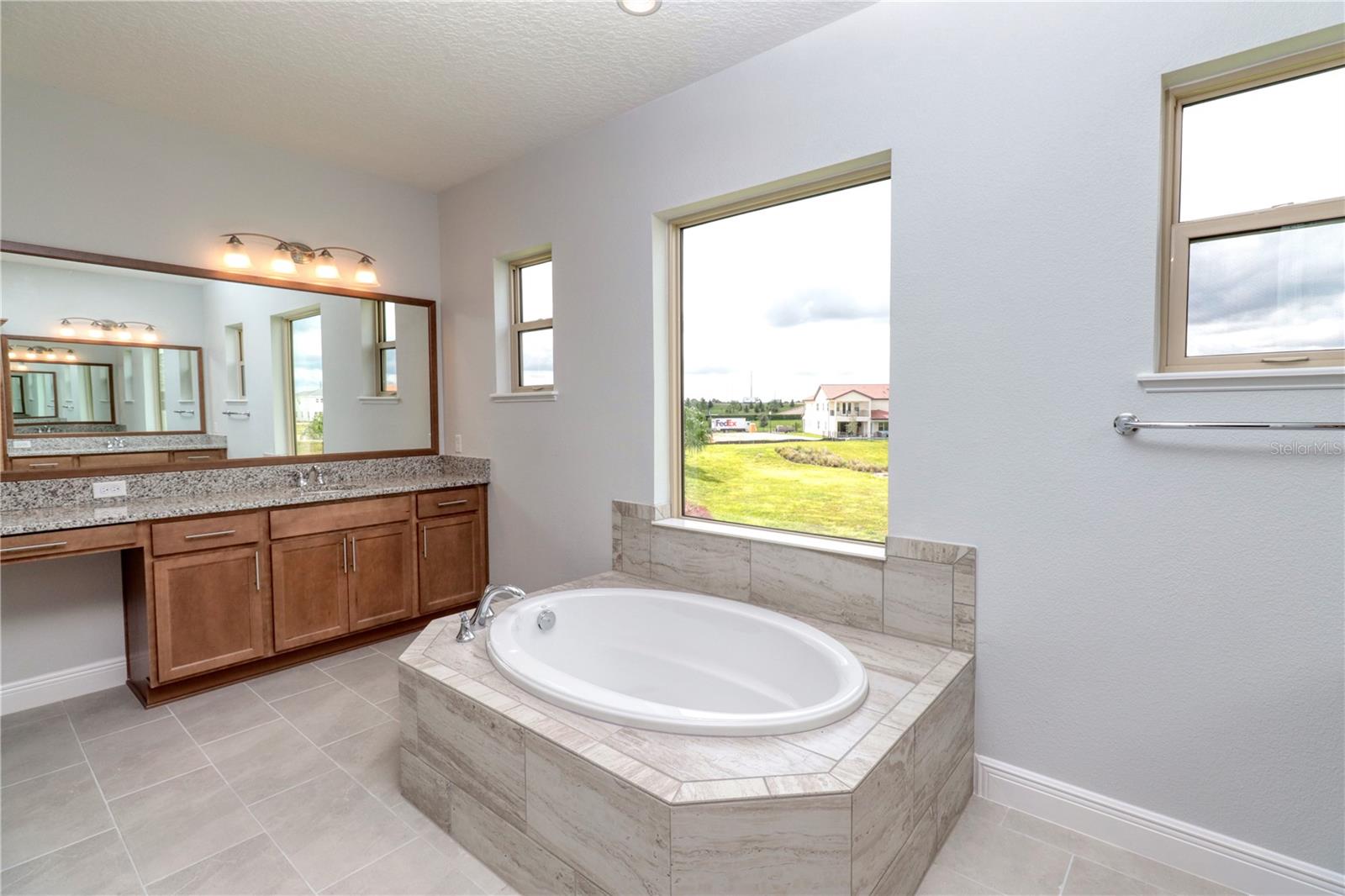 LAKESHORE PRESERVE PH 5 - Residential Lease