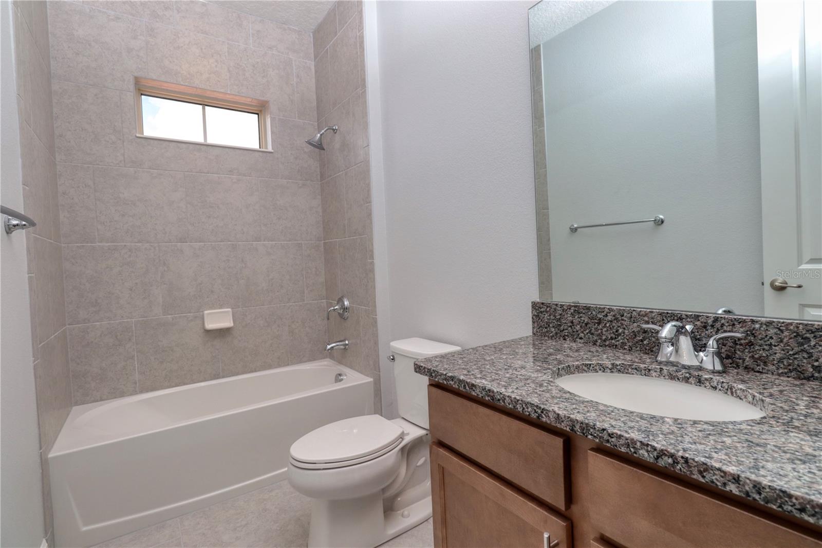 LAKESHORE PRESERVE PH 5 - Residential Lease