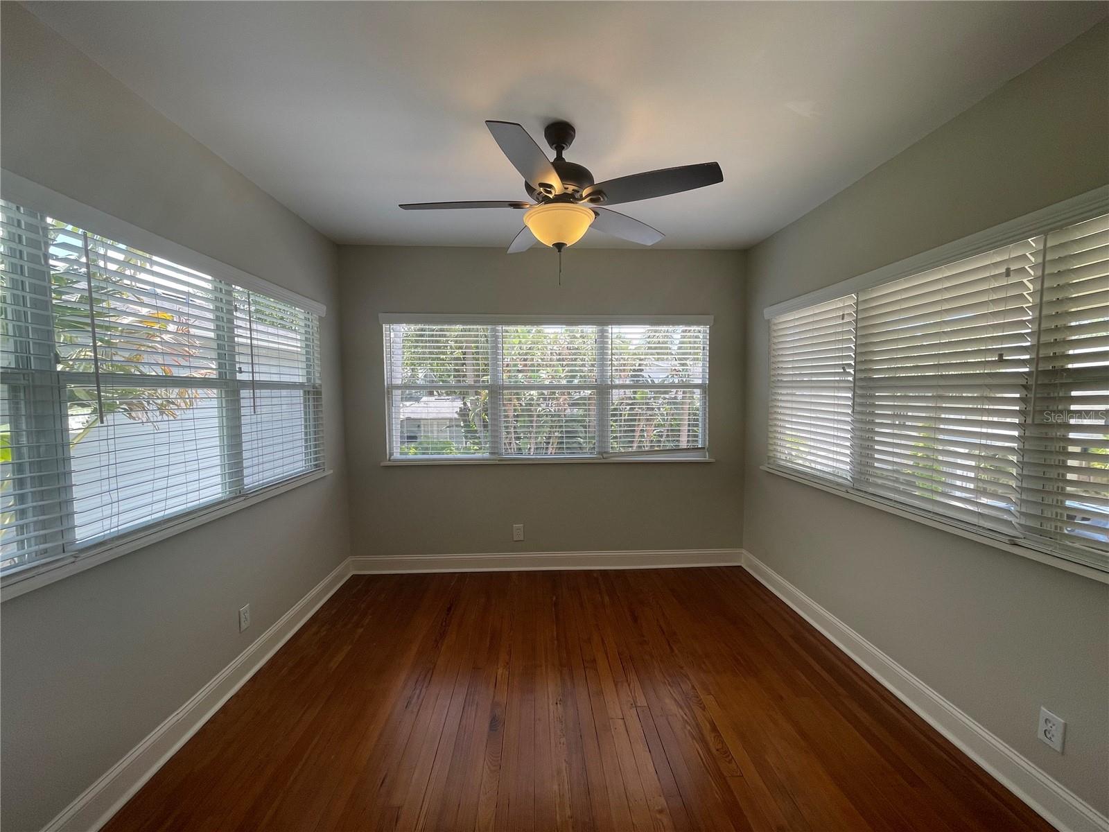 HYDE PARK WEST - Residential Lease