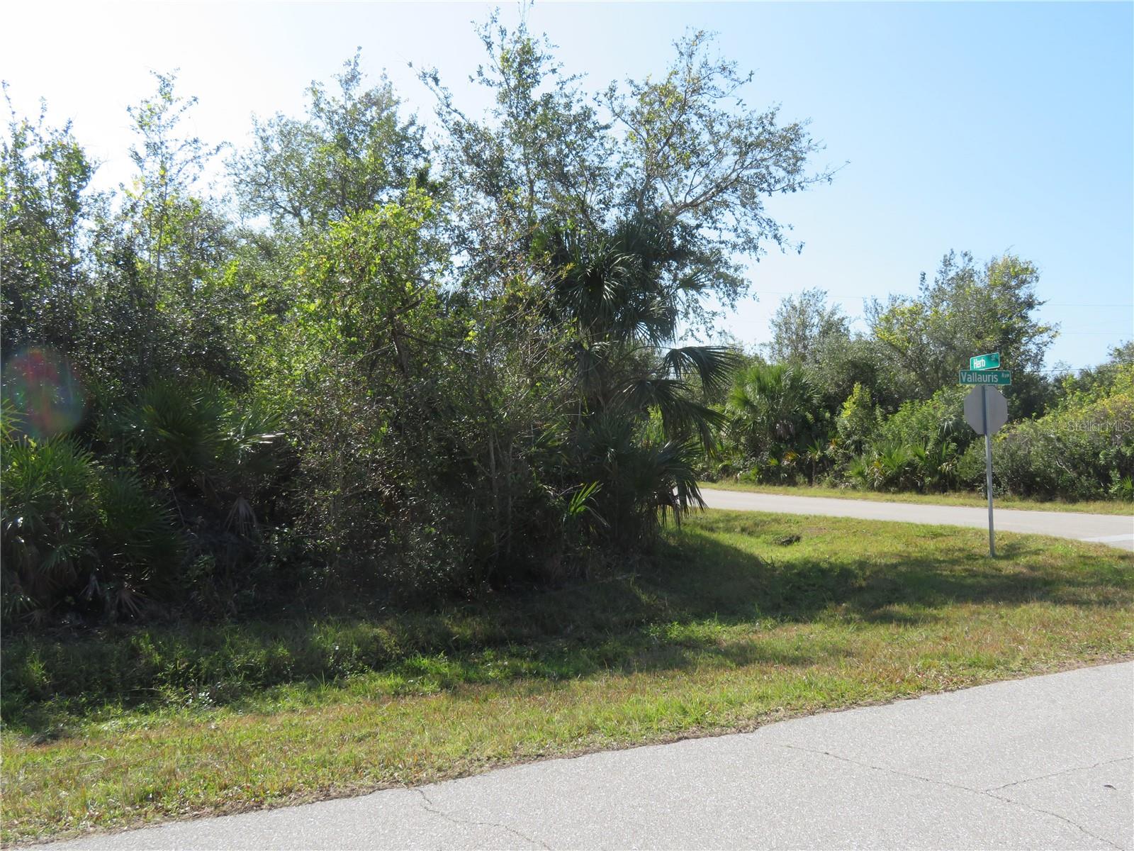 PORT CHARLOTTE SEC 063 - Land