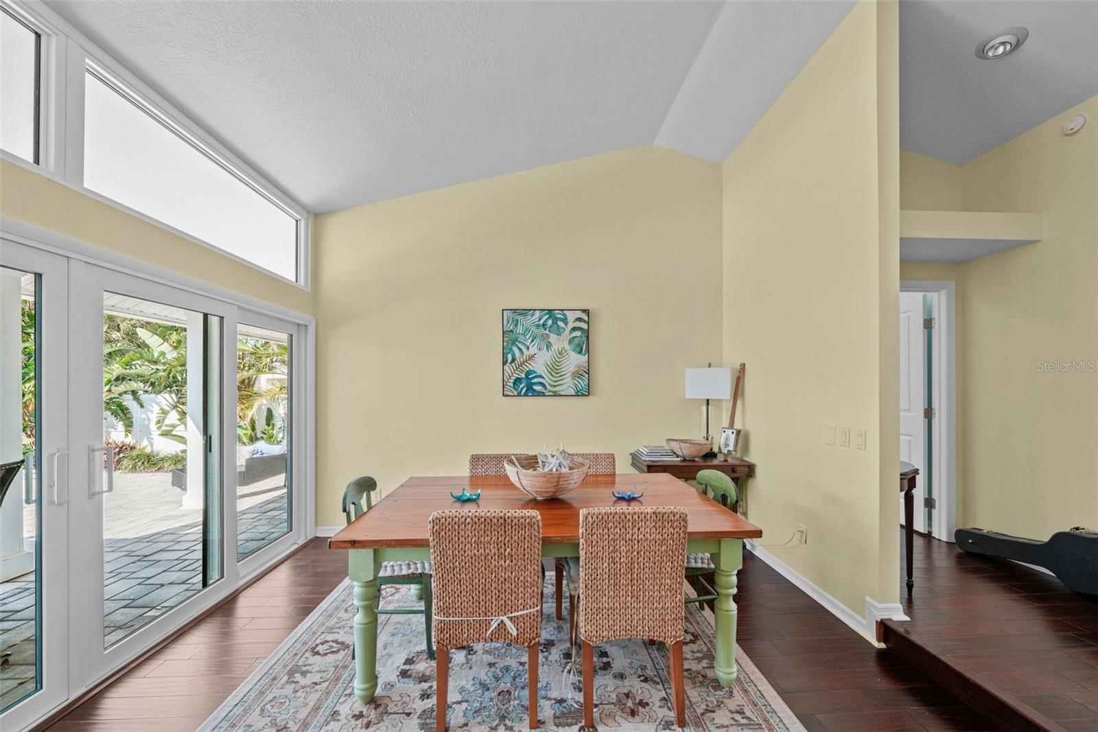 TIERRA VERDE - Residential