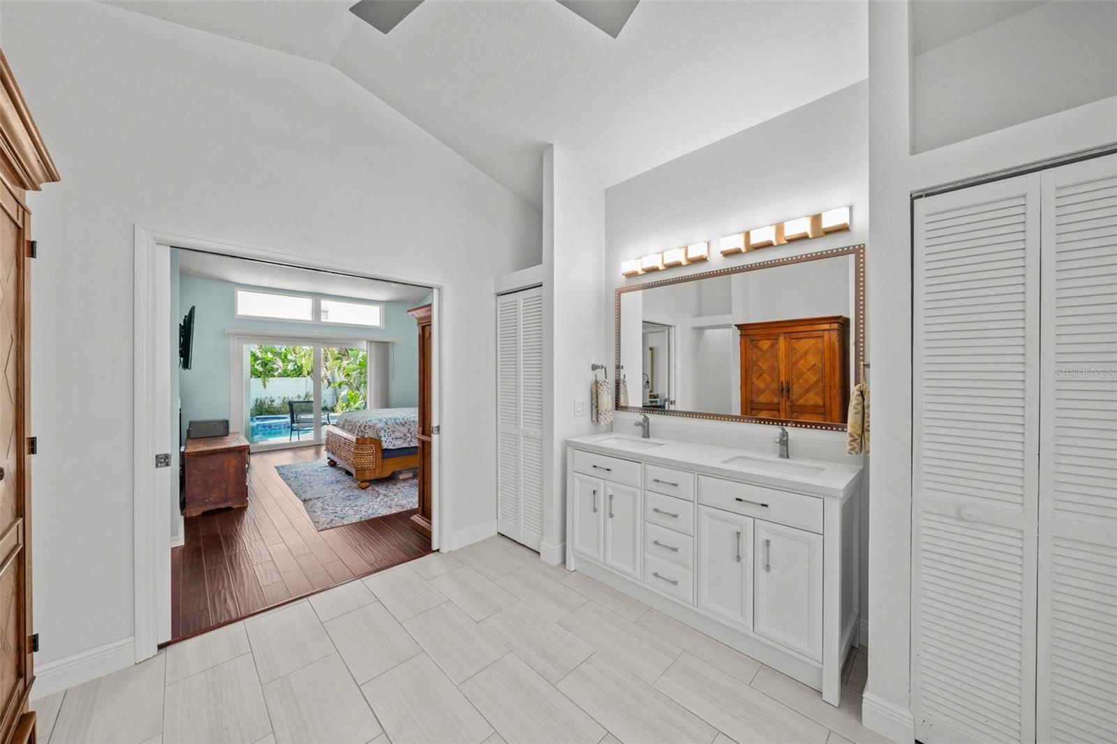 TIERRA VERDE - Residential