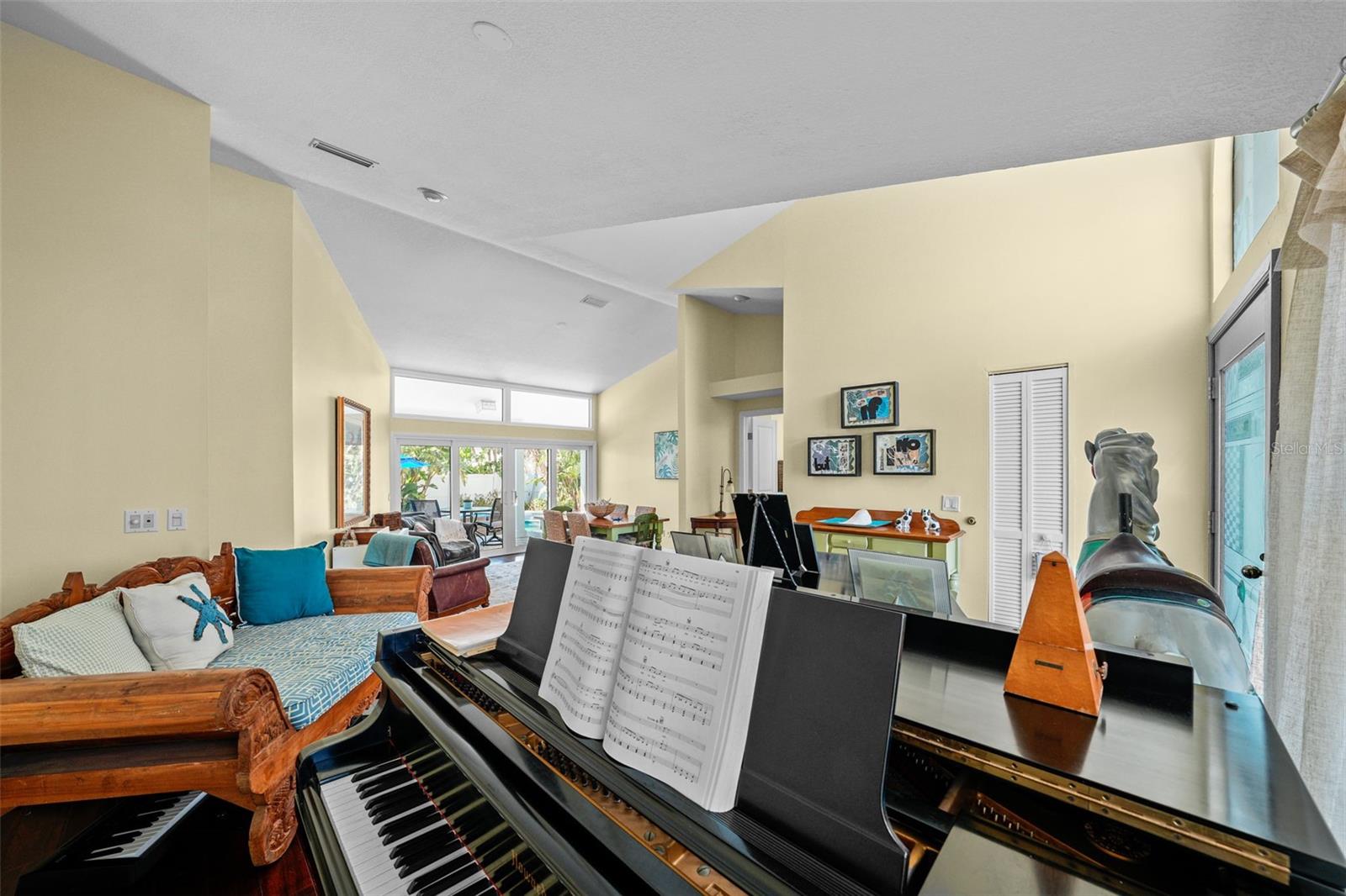 TIERRA VERDE - Residential