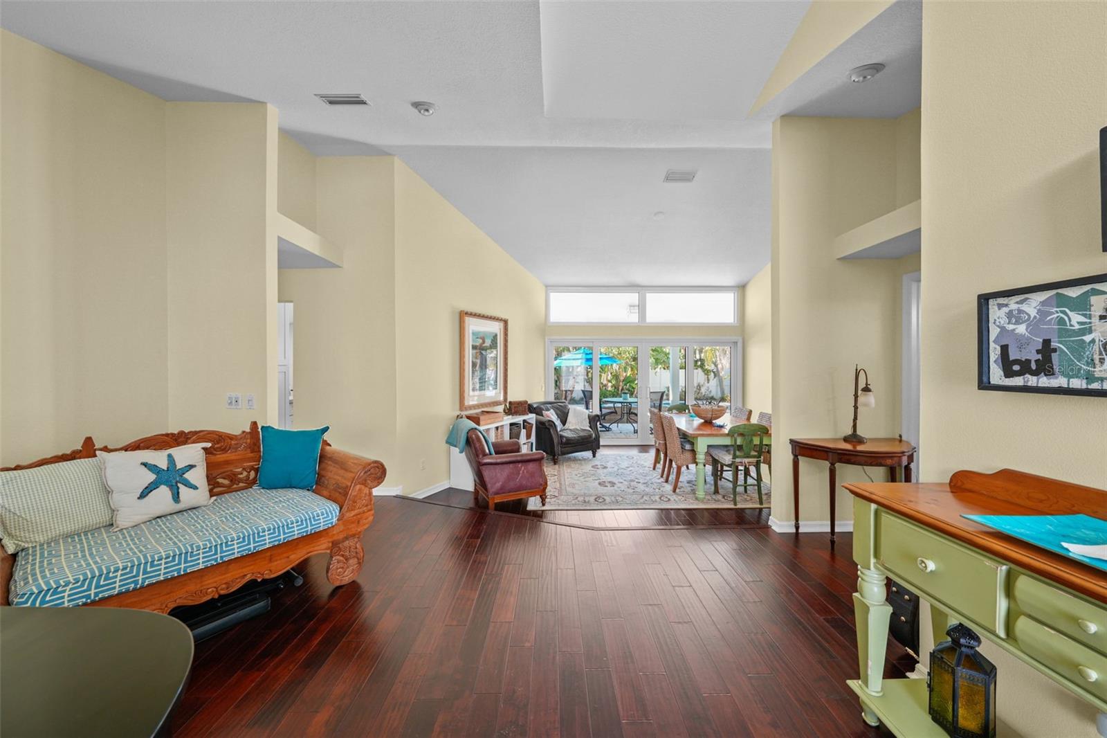 TIERRA VERDE - Residential