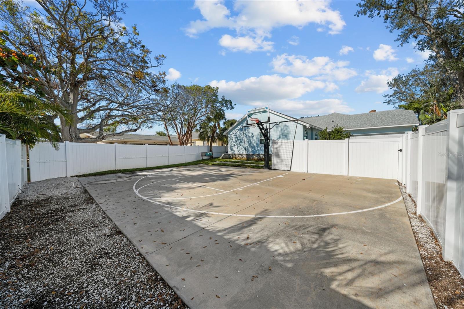 TIERRA VERDE - Residential