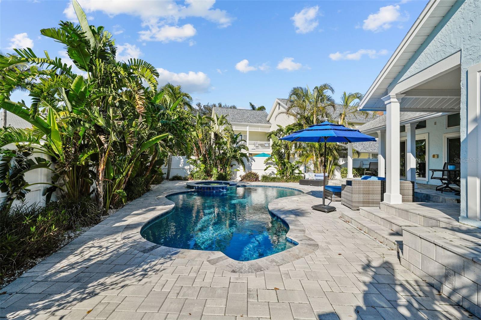 TIERRA VERDE - Residential