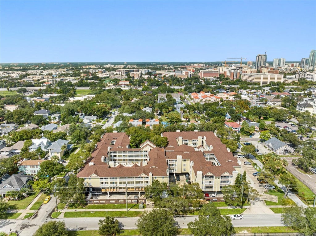 Photo of 1000 W Horatio Street #114, Tampa, FL 33606 (MLS # TB8542583)