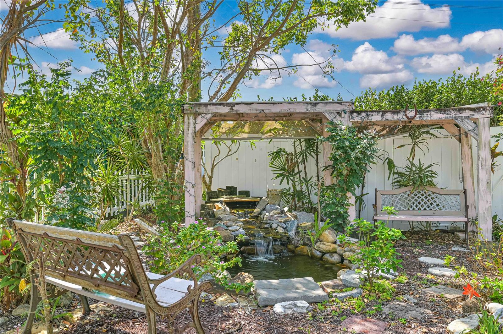 CALOOSAHATCHEE - Residential