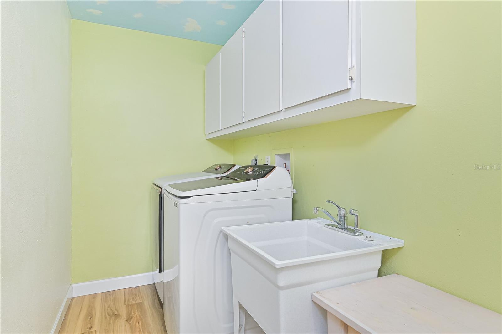 CALOOSAHATCHEE - Residential