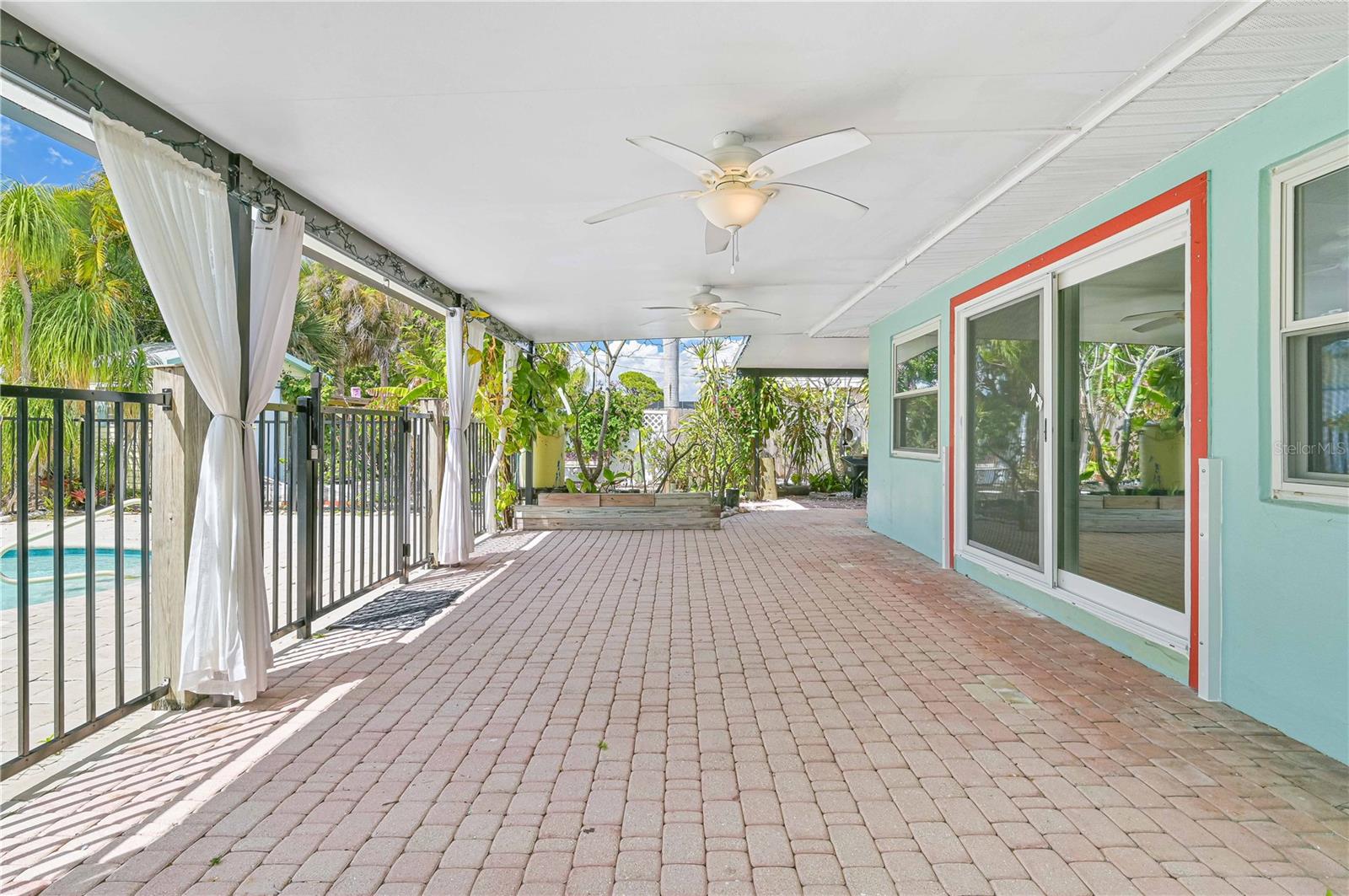 CALOOSAHATCHEE - Residential