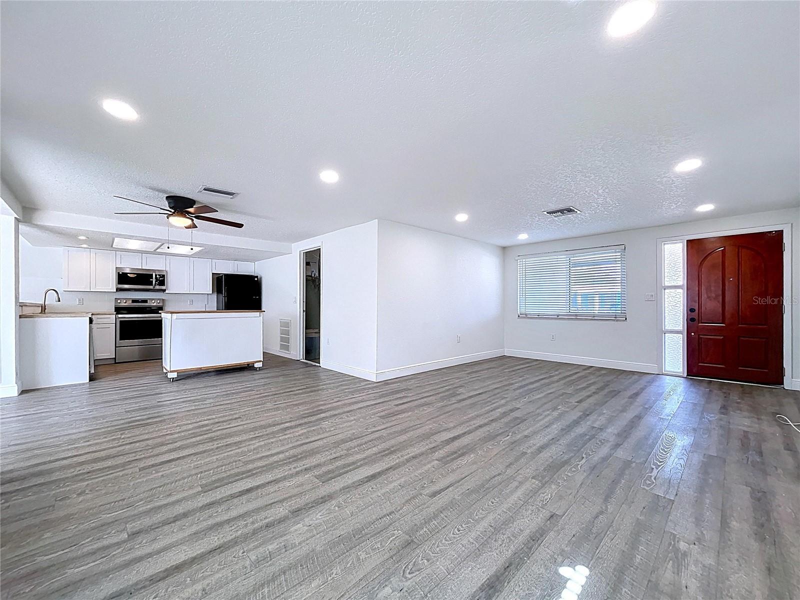 HOLIDAY GARDENS ESTATES - Residential