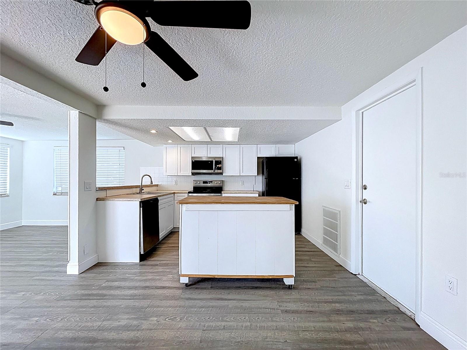 HOLIDAY GARDENS ESTATES - Residential