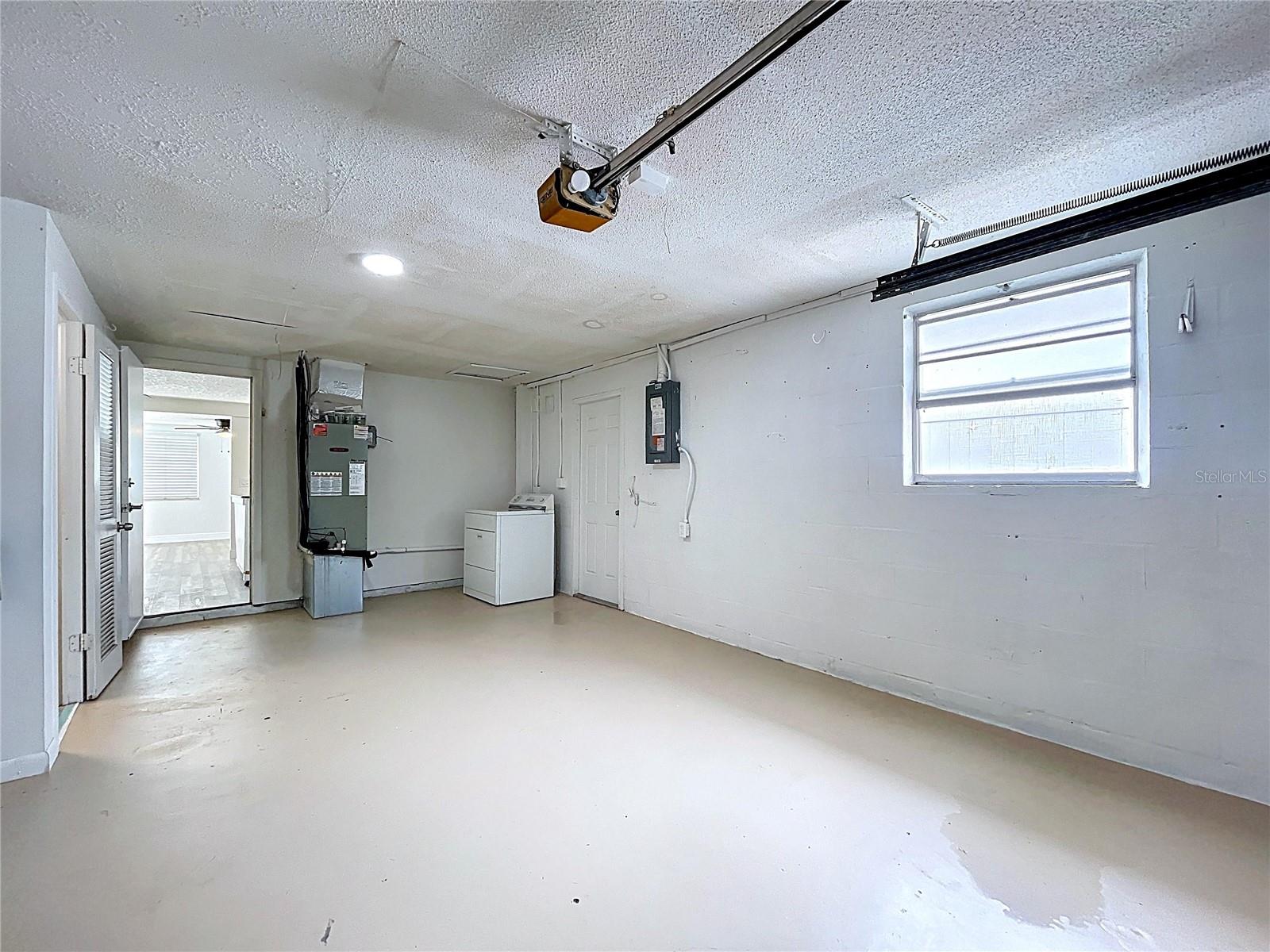 HOLIDAY GARDENS ESTATES - Residential