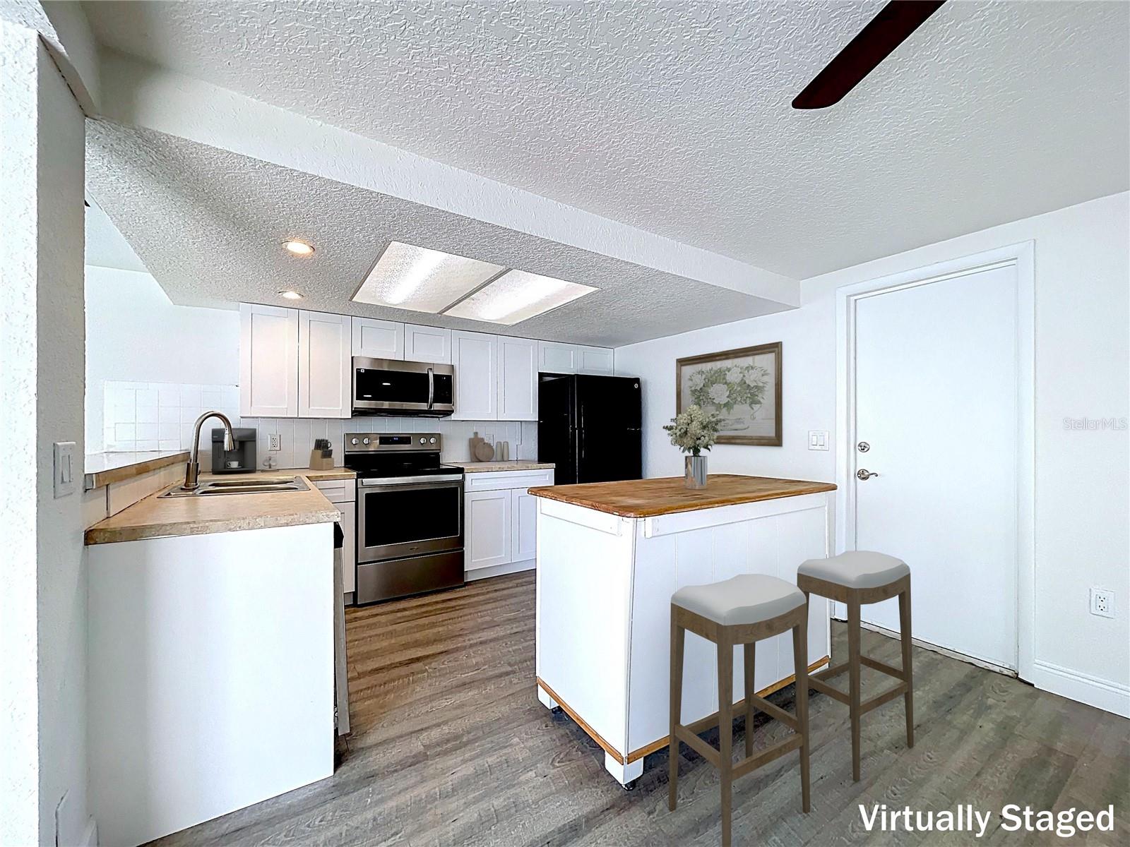 HOLIDAY GARDENS ESTATES - Residential