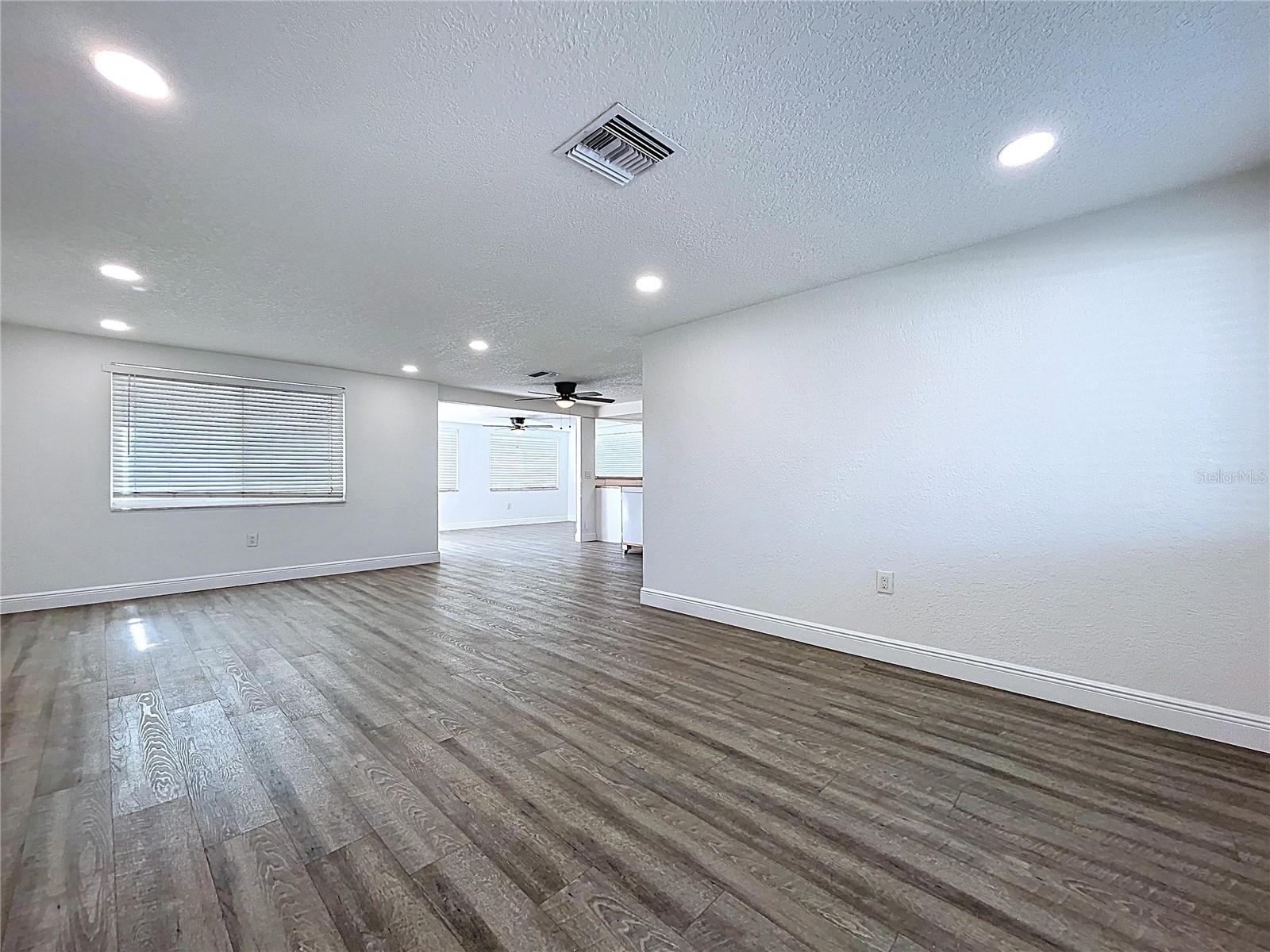 HOLIDAY GARDENS ESTATES - Residential