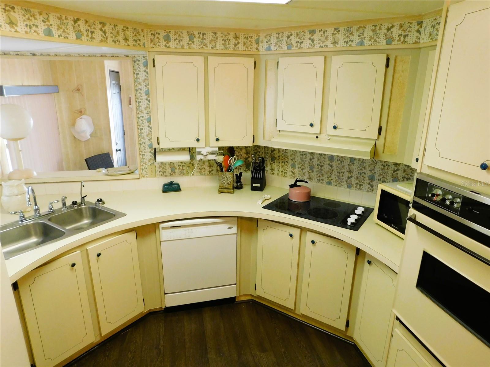 GEM ESTATES - Residential