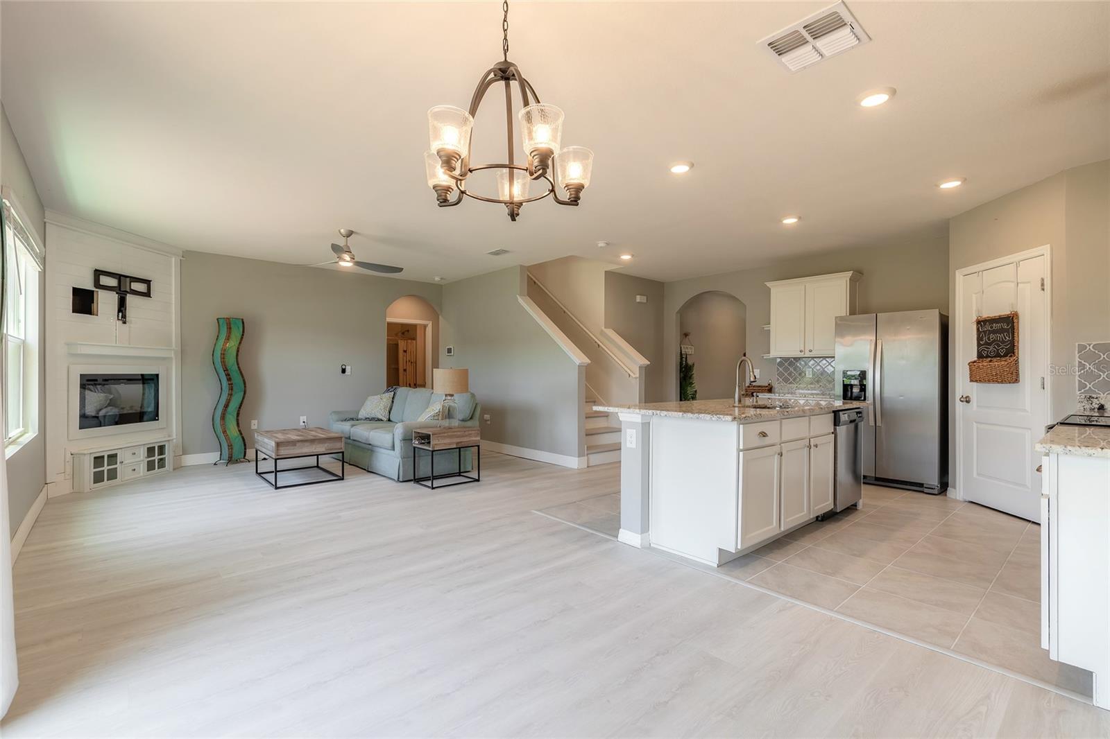 WOODBRIDGE LKS/EDGEWATER - Residential
