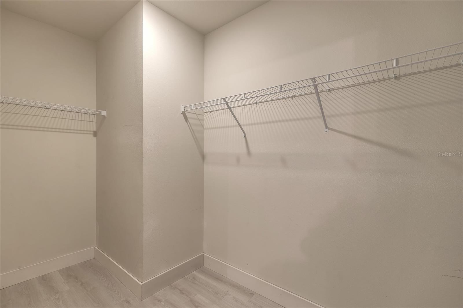 WOODBRIDGE LKS/EDGEWATER - Residential
