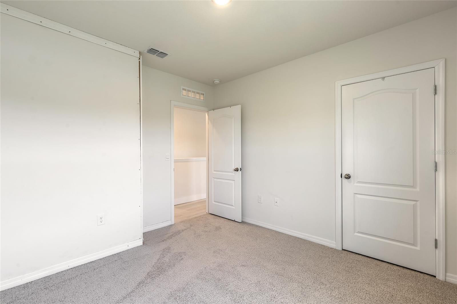 WOODBRIDGE LKS/EDGEWATER - Residential