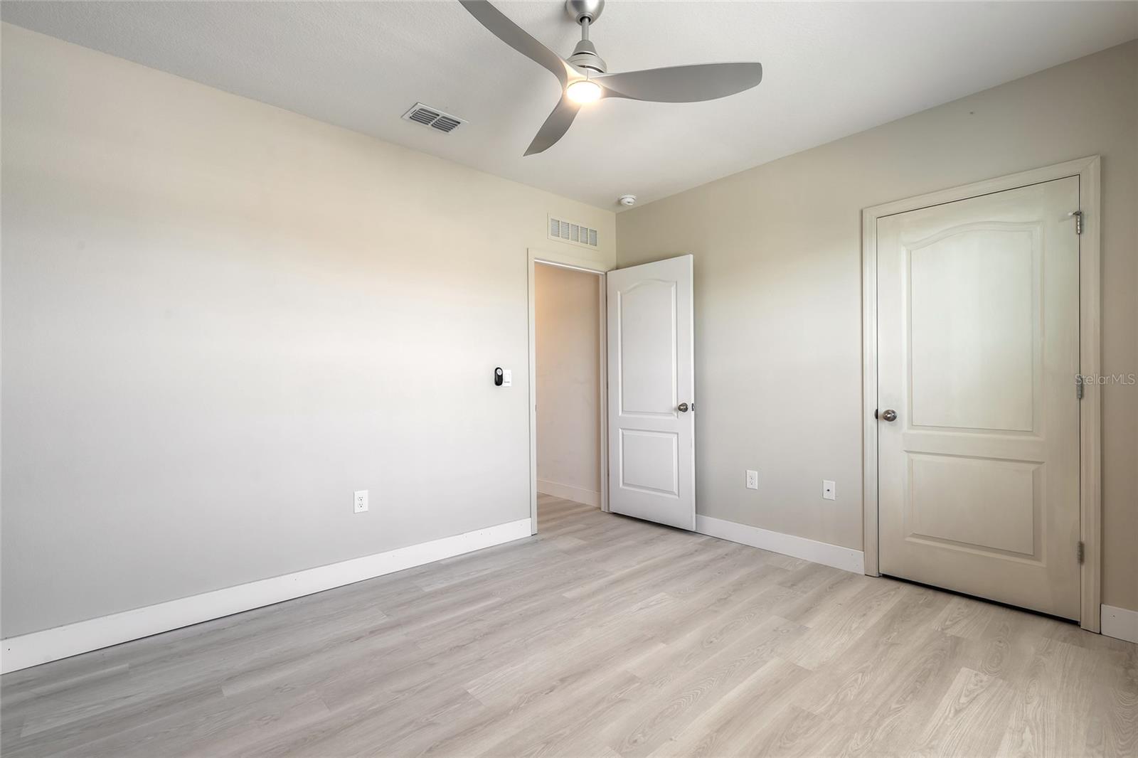 WOODBRIDGE LKS/EDGEWATER - Residential