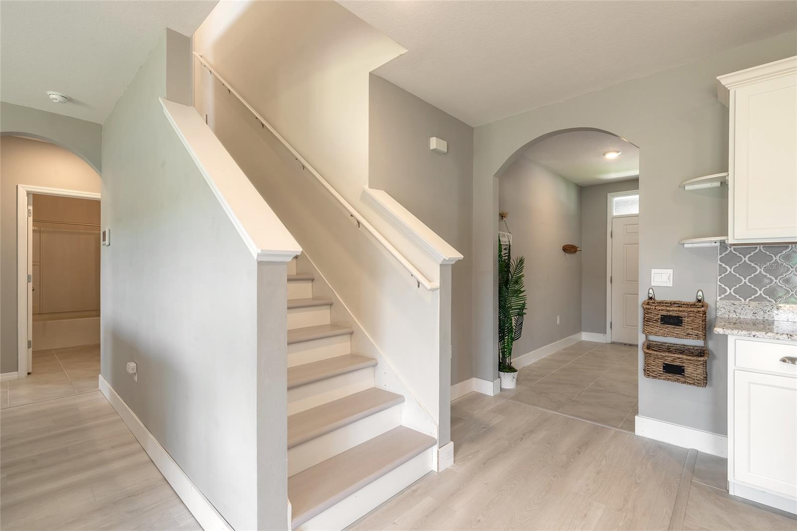 WOODBRIDGE LKS/EDGEWATER - Residential