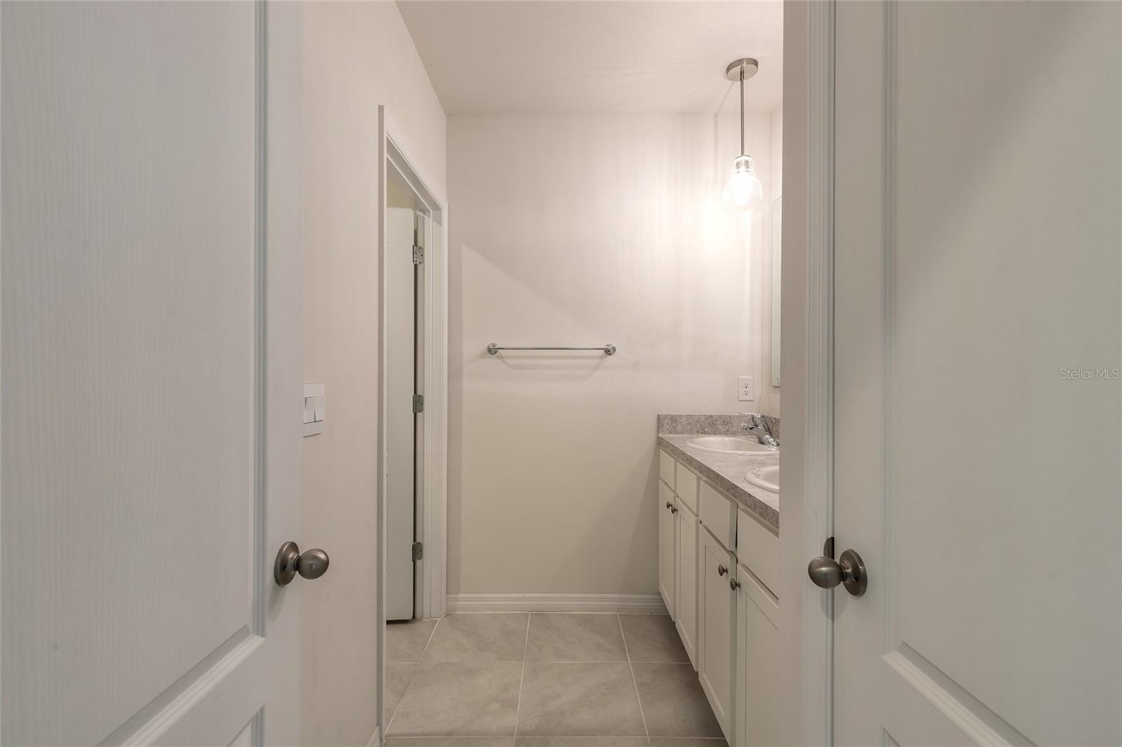 WOODBRIDGE LKS/EDGEWATER - Residential