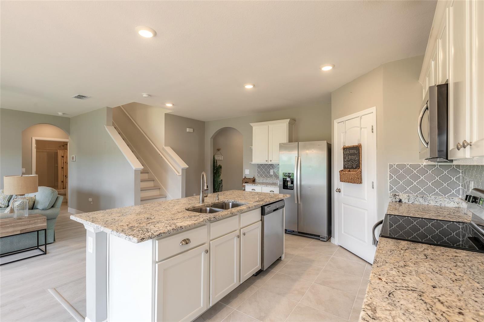 WOODBRIDGE LKS/EDGEWATER - Residential