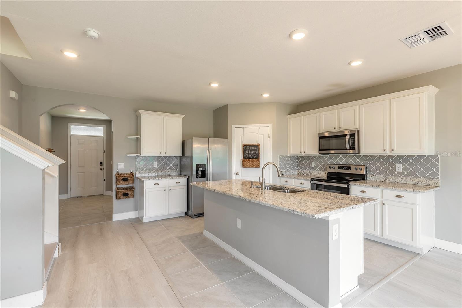 WOODBRIDGE LKS/EDGEWATER - Residential