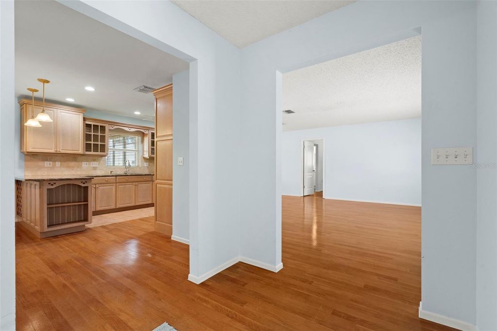 Photo of 6408 29th Avenue W, Bradenton, FL 34209 (MLS # A4695636)