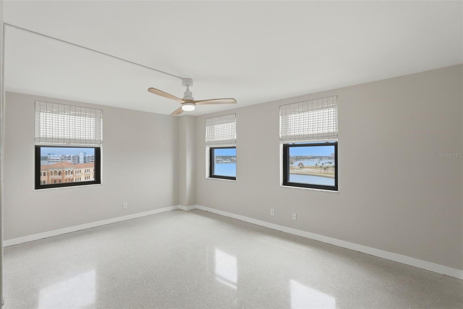 PARADISE ISLAND TOWERS CONDO - Residential