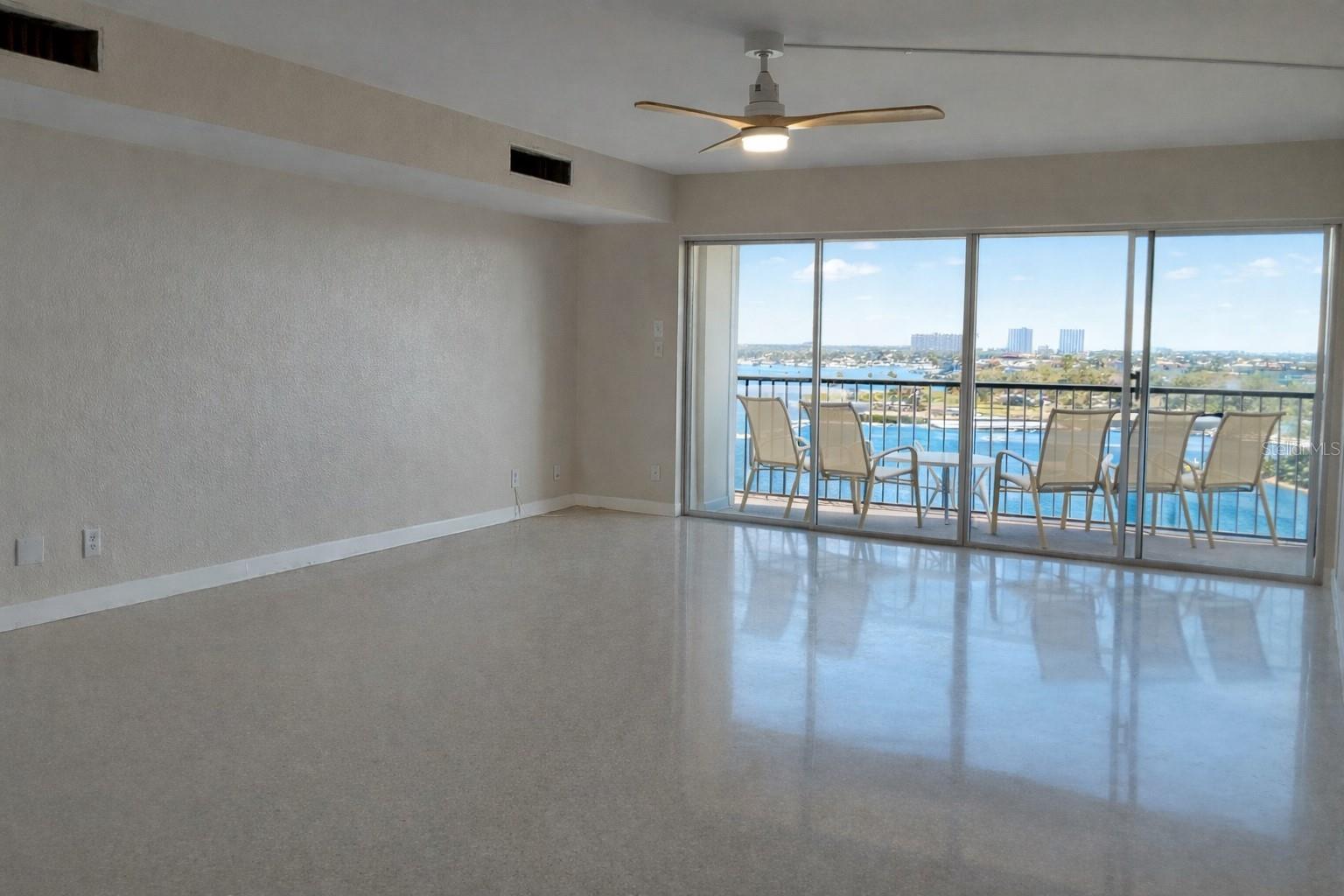 PARADISE ISLAND TOWERS CONDO - Residential
