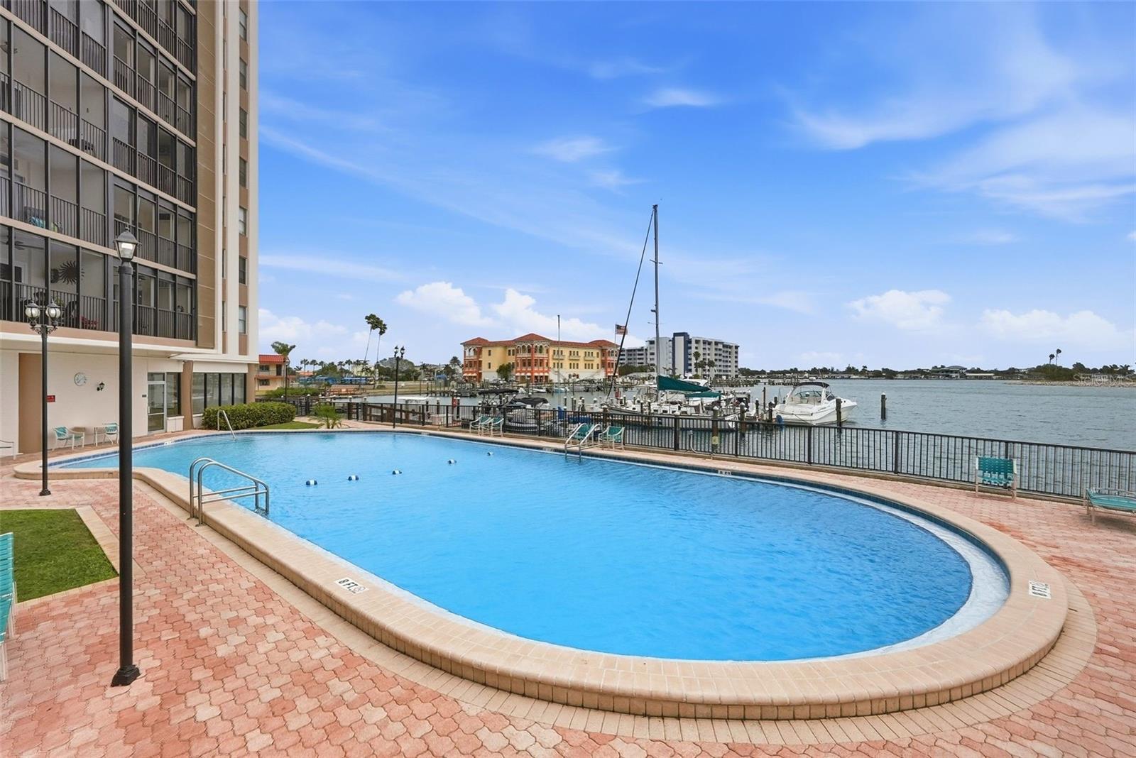 PARADISE ISLAND TOWERS CONDO - Residential