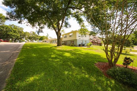 A home in WINTER HAVEN