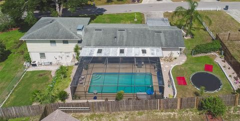 A home in WINTER HAVEN