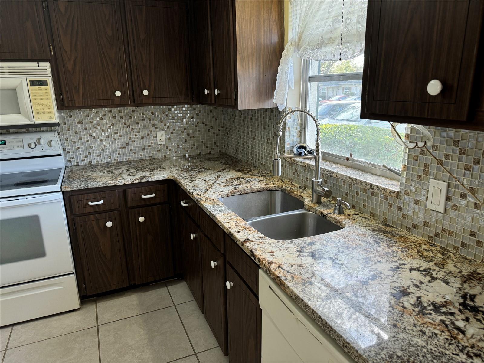1427 NORMANDY PARK DRIVE 1