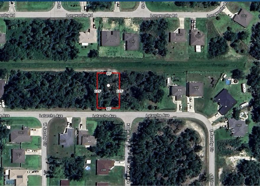 GREENBELT LOT. Conveniently located building lot in the growing City of North Port. Five minutes to the Publix Shopping Plaza in the corner of Toledo Blade Blvd and Price Blvd. Seven minute to I75. Highly rated Sarasota County Public Schools. Not in a flood zone.