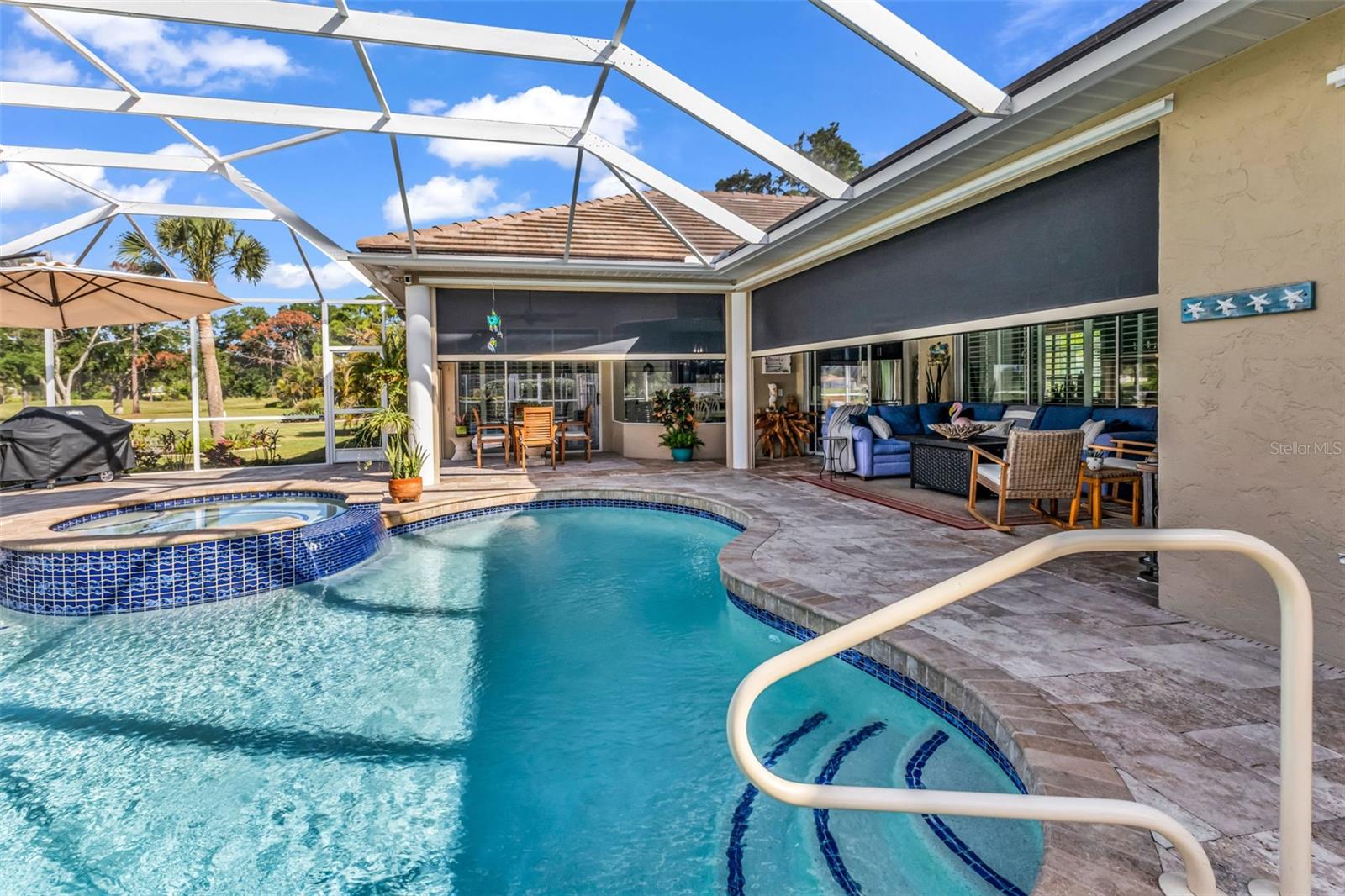 CALUSA LAKES - Residential