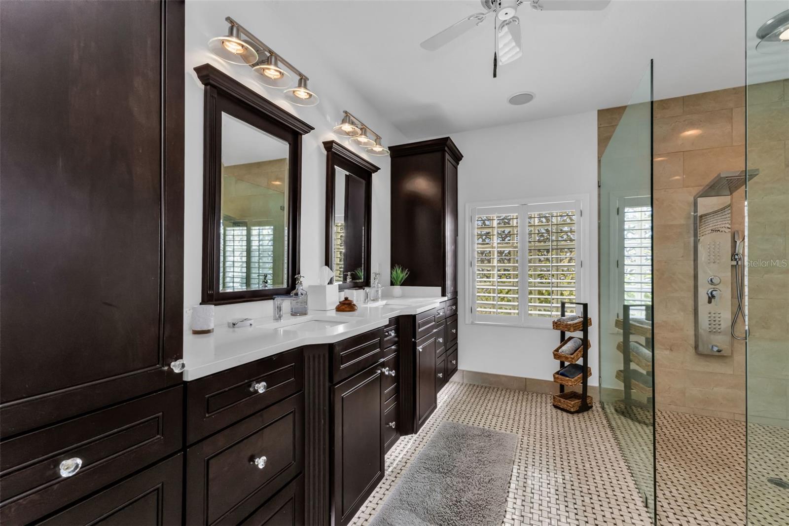 CALUSA LAKES - Residential