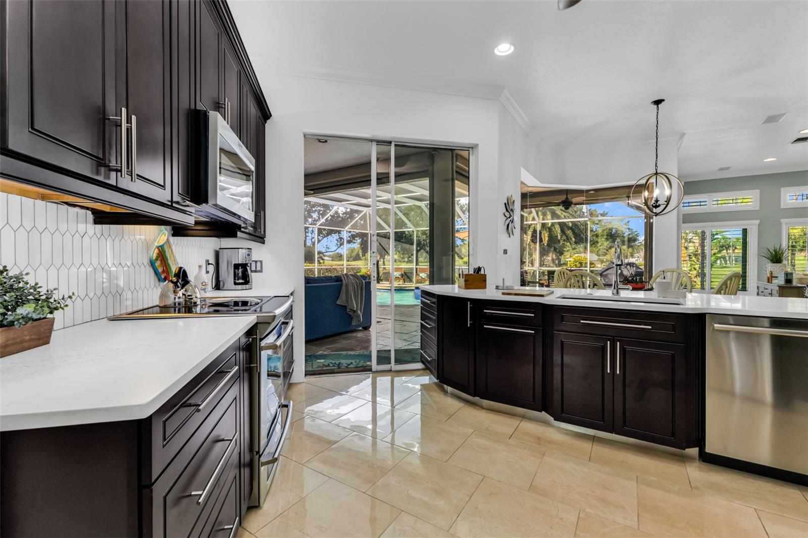 CALUSA LAKES - Residential